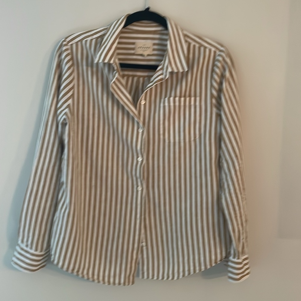 RUNS SMALL Sézane Women’s Long Sleeve Button Up
